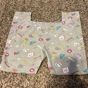 Cute leggings with school supplies print